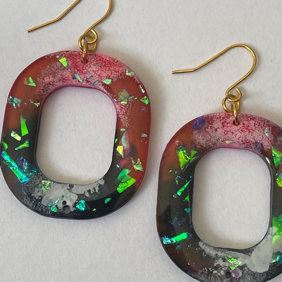 (SOLD)❌Fixed Price- Black Red Beautiful Dangles- New - Picture 5 of 6